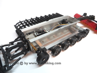 Fahrgestell zu Dickie PistenBully 600