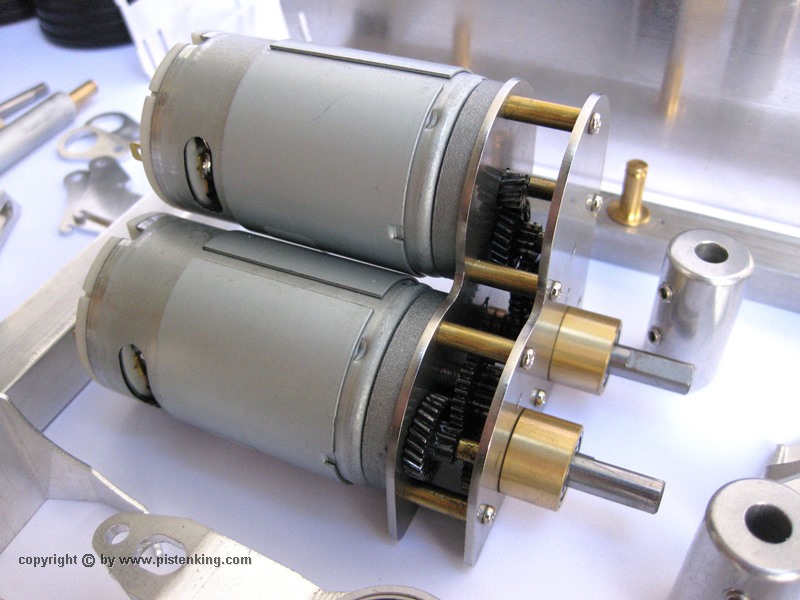 Fahrgestell PistenBully 400 1:12